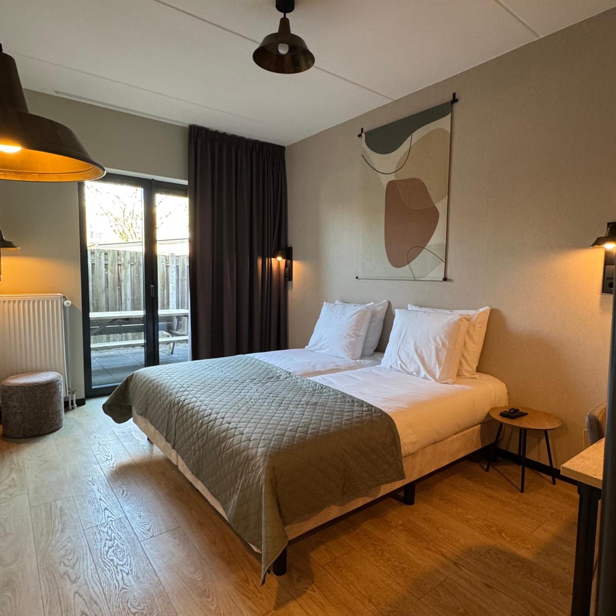 Hotel Emilia Kaatsheuvel Bagian luar foto