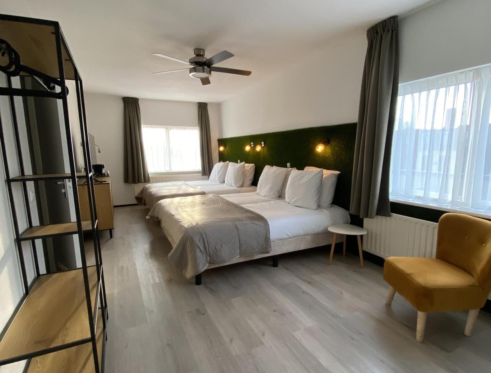 Hotel Emilia Kaatsheuvel Bagian luar foto