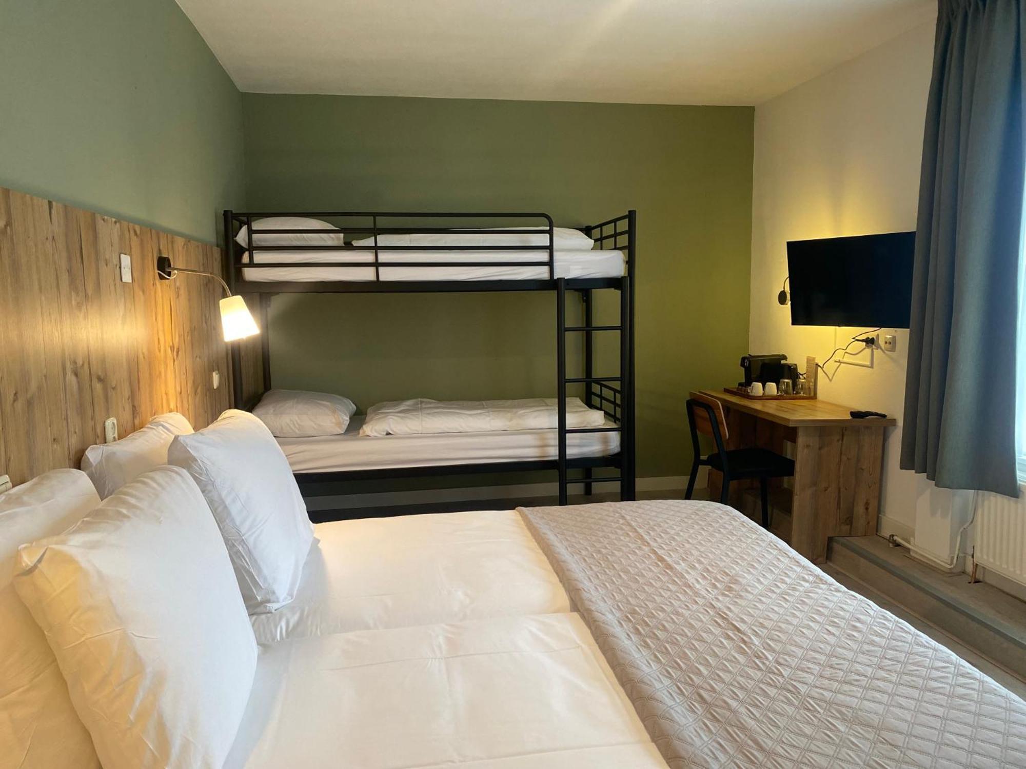 Hotel Emilia Kaatsheuvel Bagian luar foto