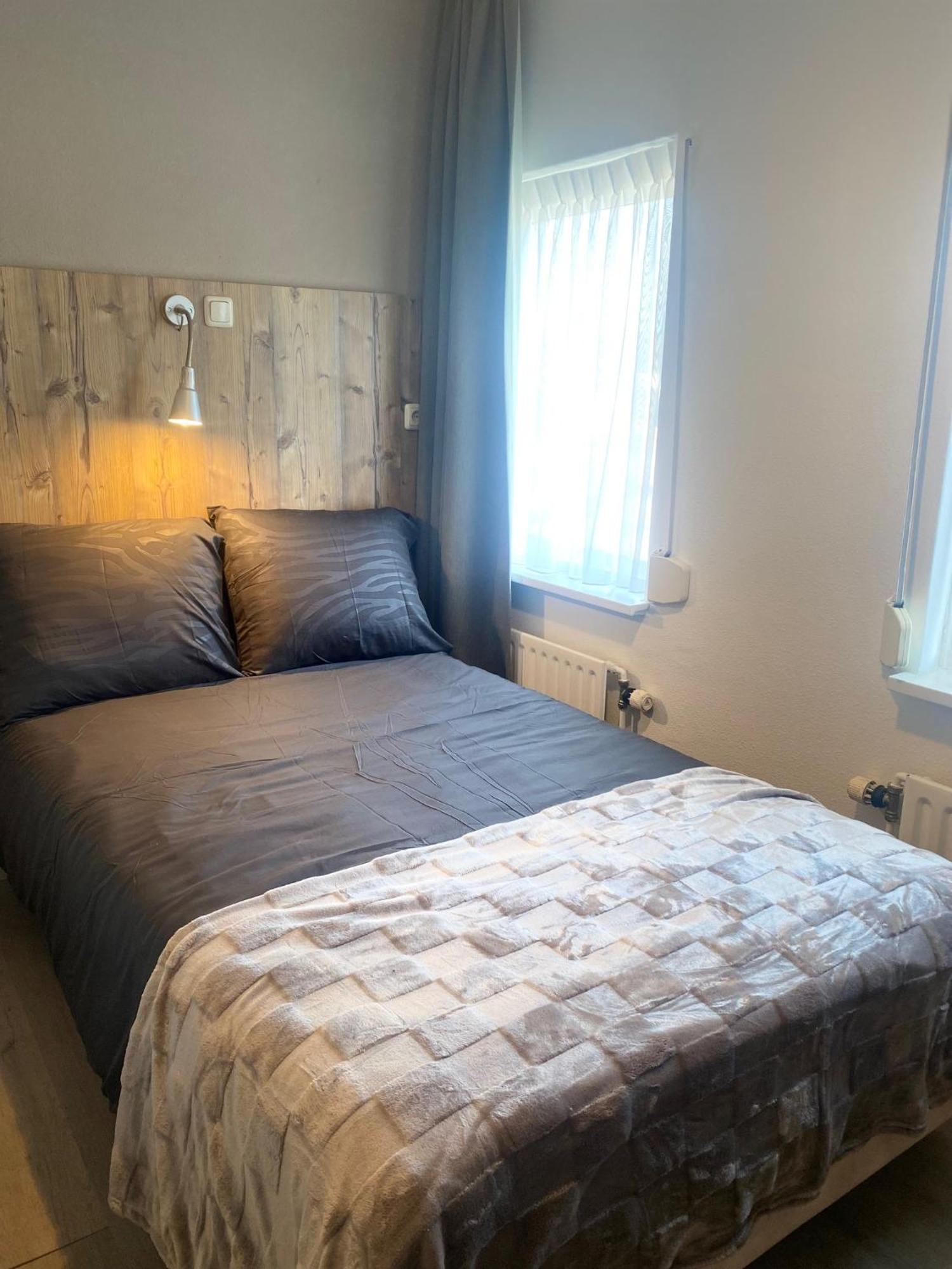 Hotel Emilia Kaatsheuvel Bagian luar foto
