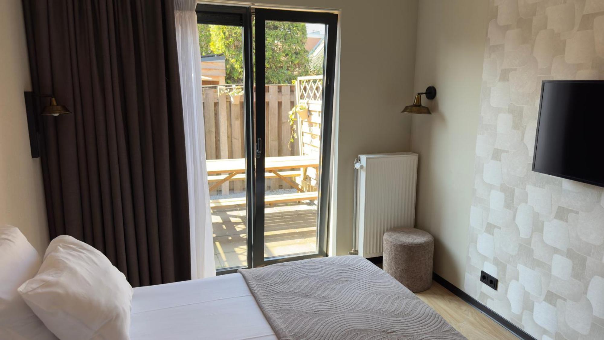Hotel Emilia Kaatsheuvel Bagian luar foto